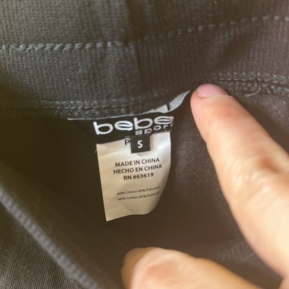 Bebe women’s size small sweatpants joggers hot pink sequin side stripe black $79 - Picture 6 of 8